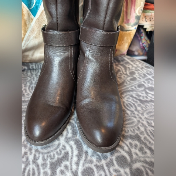 NWOT- Tommy Hilfiger Brown Boots - Picture 12 of 15